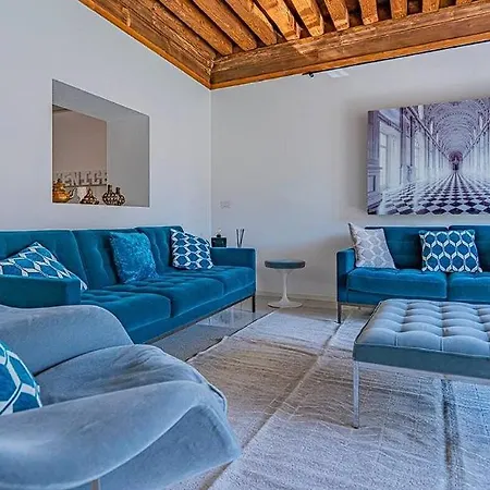 Διαμέρισμα Apartment With A Private Terrace On The Water ! *
